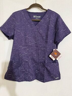 Grey's Anatomy Women's Purple V-Neck Printed Scrub Top